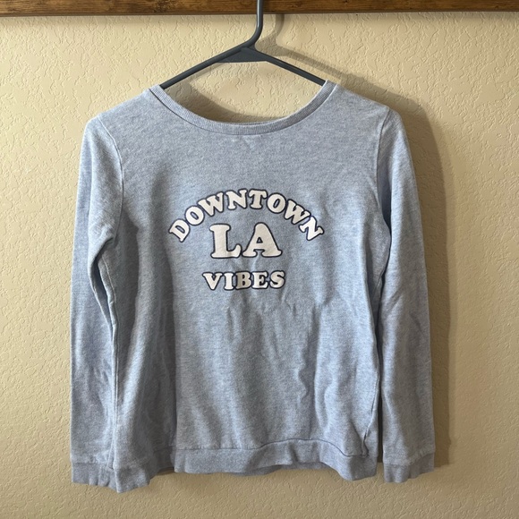 Girl H&M Gray Long Sleeve Tee - Downtown LA Vibes - Picture 1 of 3